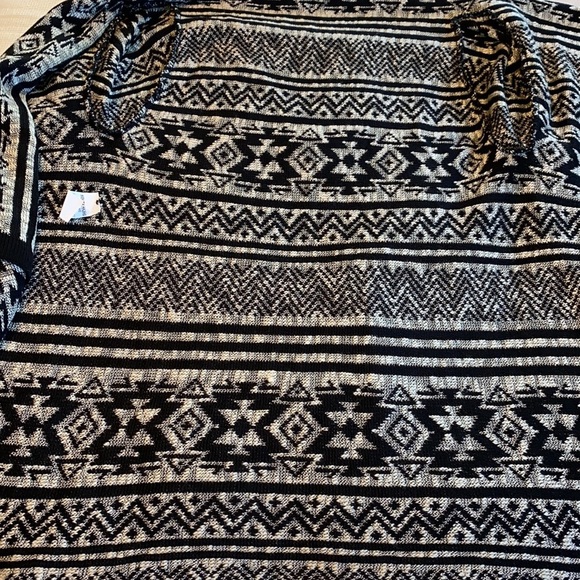 Woman’s Open Kimono Poncho Geography Print Size Medium - Picture 5 of 9